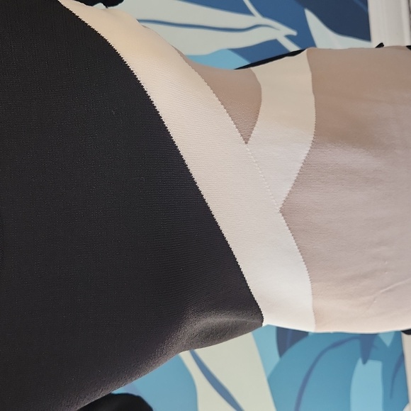 Ladies WHBM color block top Size S - Picture 2 of 4